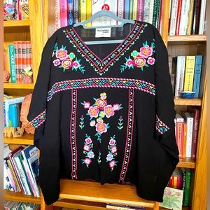 Like New Savanna Jane Embroidered Top, M/L